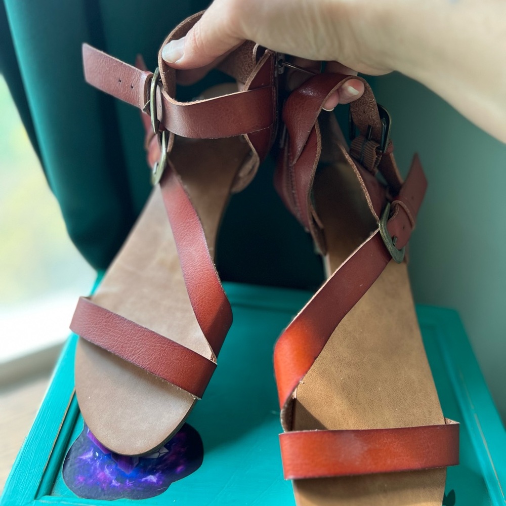 Women's Brown Leather Sandals